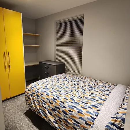 3 Bed - Location - Ideal Long 미들즈브러